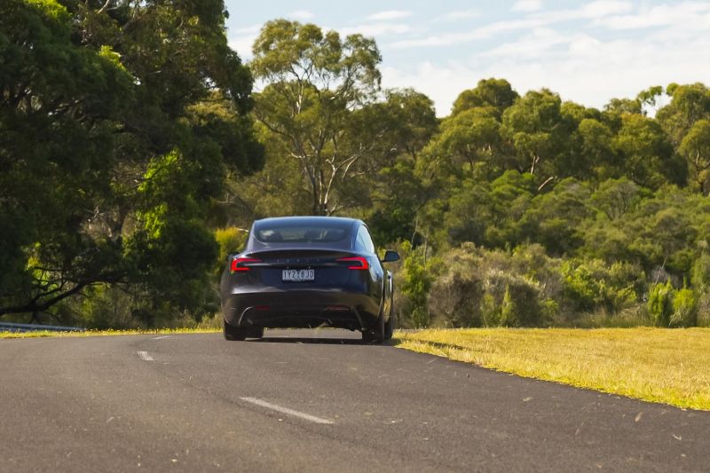 2024 Tesla Model 3 RWD