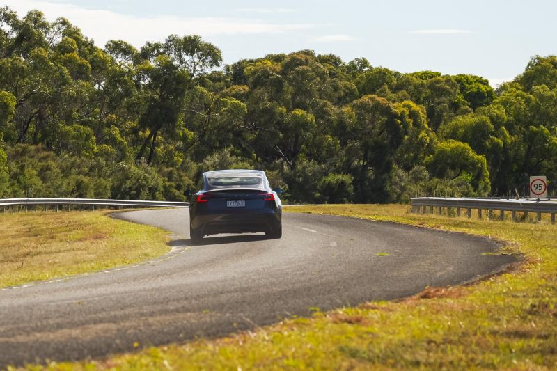 2024 Tesla Model 3 RWD