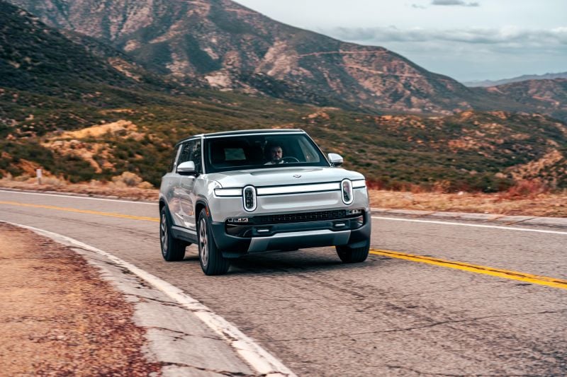 2024 Rivian R1S