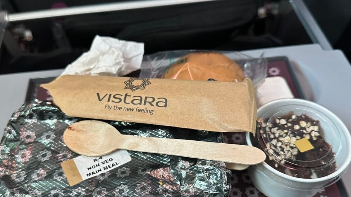 1709920367 Passenger Compares Vistara Meal To ‘inedible Hostel Food Airline Reacts.jpg