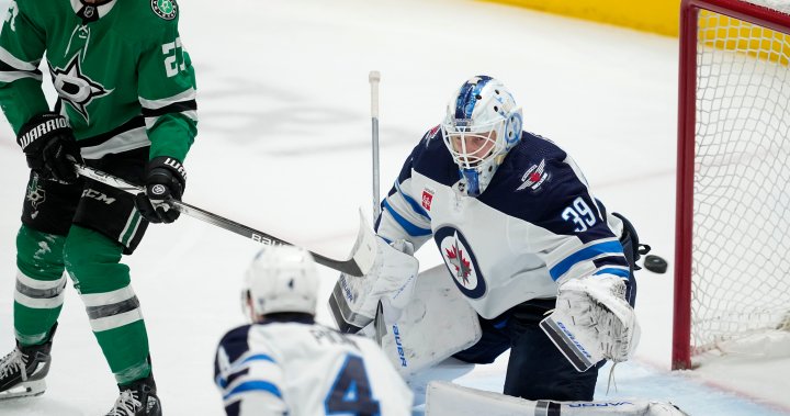 1712903318 Brossoit Clutch Jets Shine Against Dallas Stars For Fifth Straight.jpg