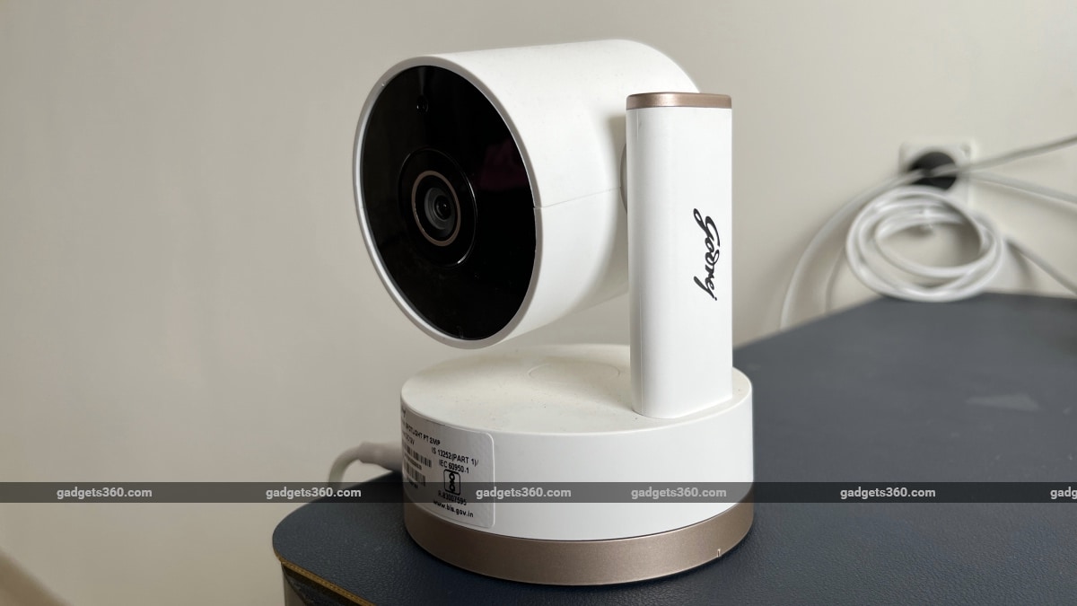 1713029683 Godrej Spotlight Pan Tilt Home Security Camera Review Take A Look.jpg