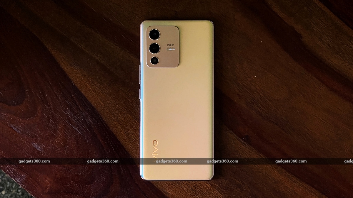 1713830944 Vivo V23 Pro Review Sleek Stylish And Feature Packed.jpg