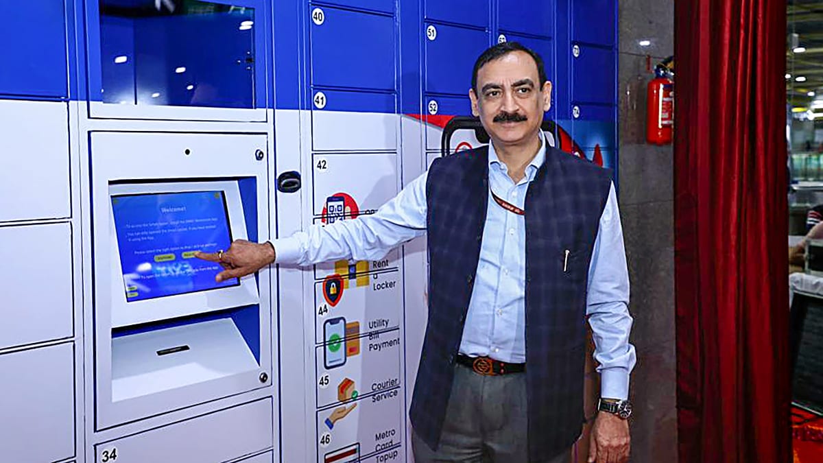 Delhi Metro Introduces Smart Lockers At 50 Stations For Safe.jpg