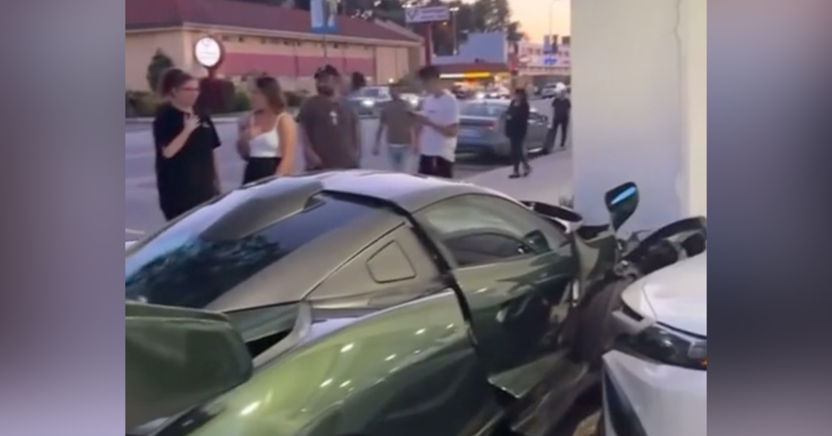How To Ruin A Mclaren Senna In One Easy Step.png